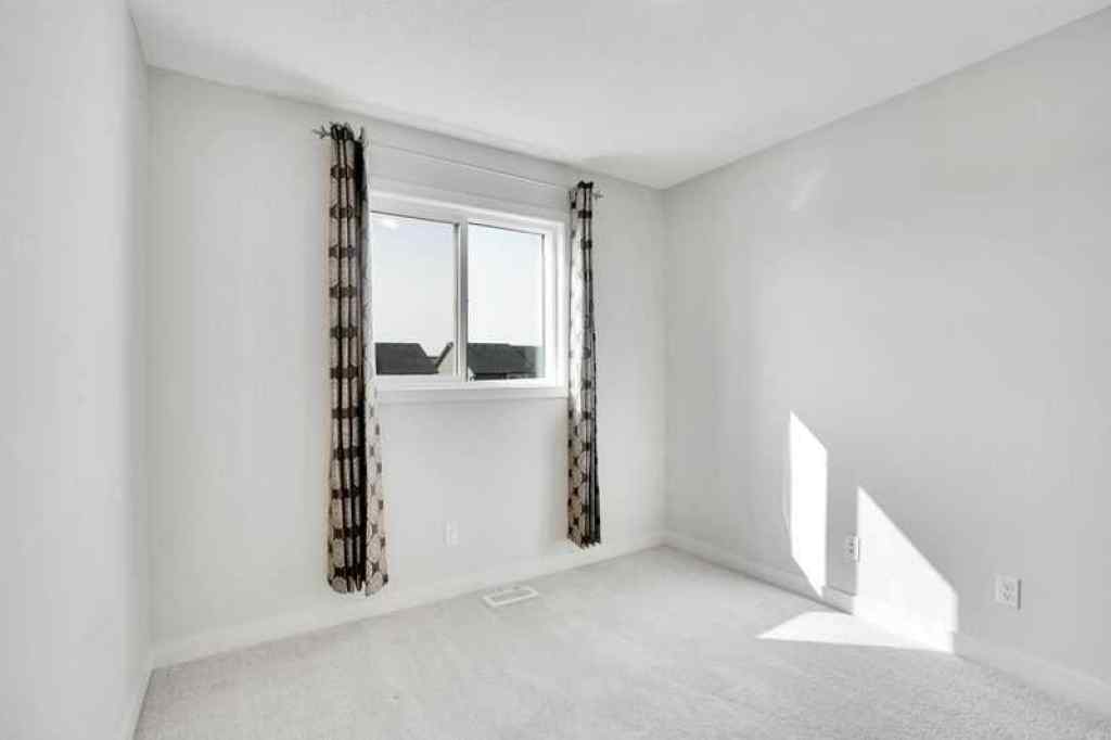 MLS® A2257458 - 143 HIGHVIEW Gate SE in Kings Heights Airdrie, Residential