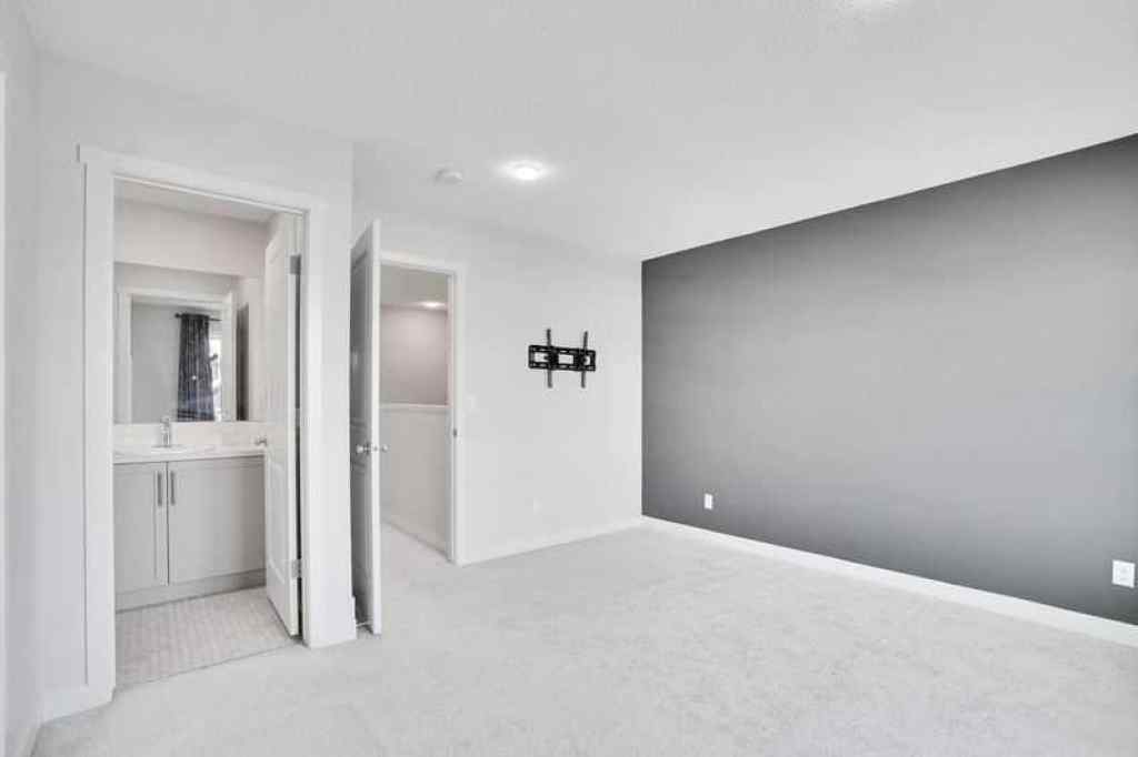MLS® A2257458 - 143 HIGHVIEW Gate SE in Kings Heights Airdrie, Residential