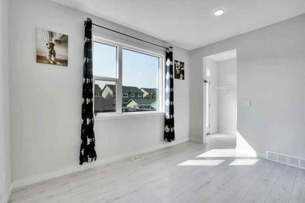 MLS® A2257458 - 143 HIGHVIEW Gate SE in Kings Heights Airdrie, Residential