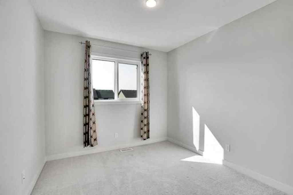 MLS® A2257458 - 143 HIGHVIEW Gate SE in Kings Heights Airdrie, Residential
