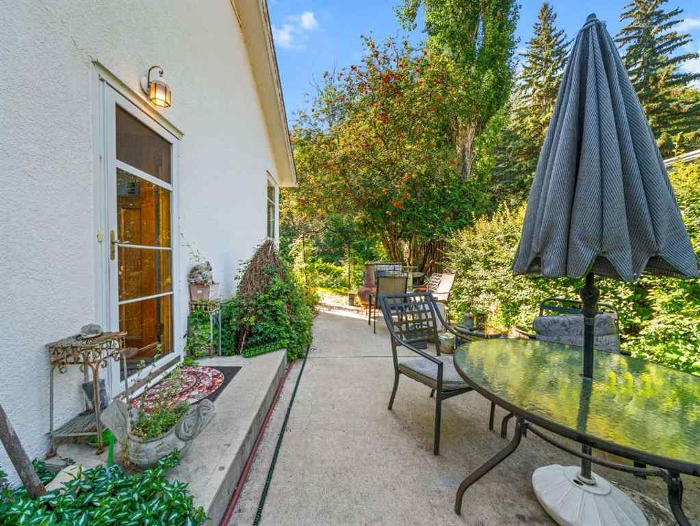 MLS® A2257470 - 3205 4 Street SW in Rideau Park Calgary, Residential