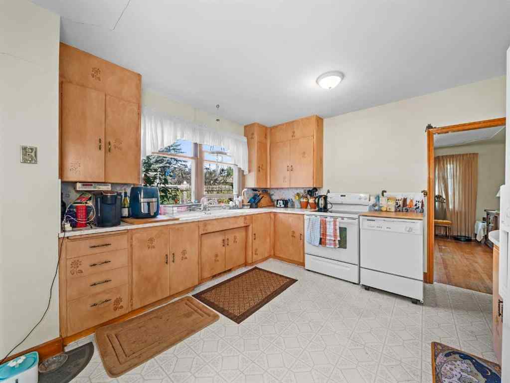 MLS® A2257470 - 3205 4 Street SW in Rideau Park Calgary, Residential