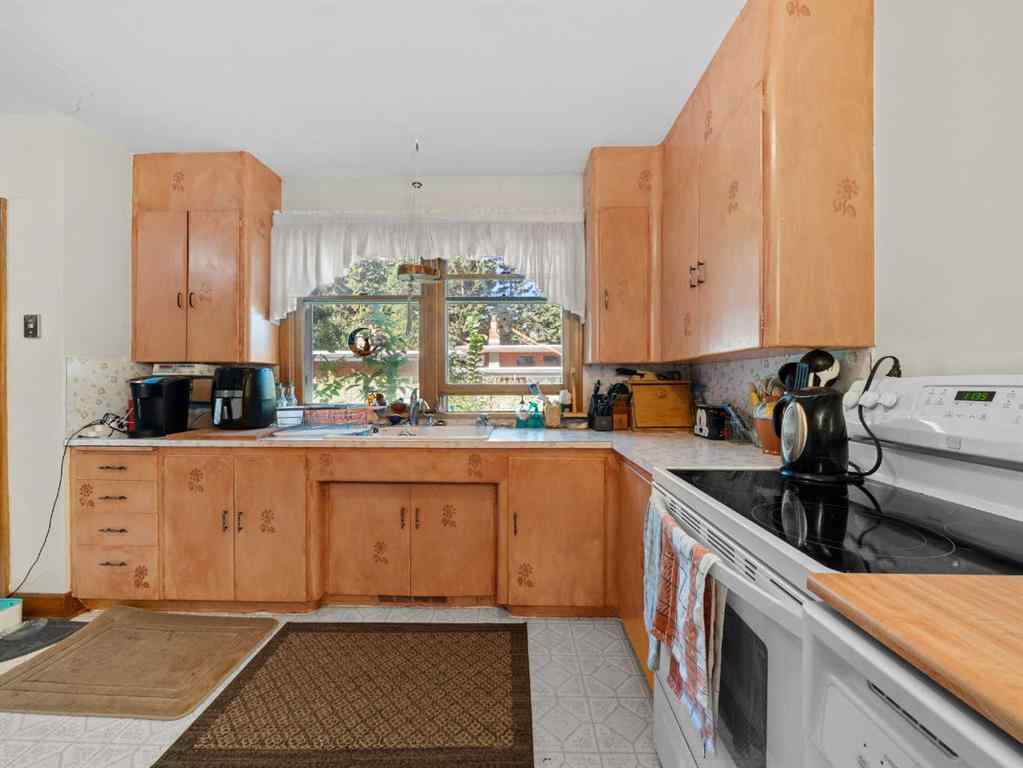 MLS® A2257470 - 3205 4 Street SW in Rideau Park Calgary, Residential
