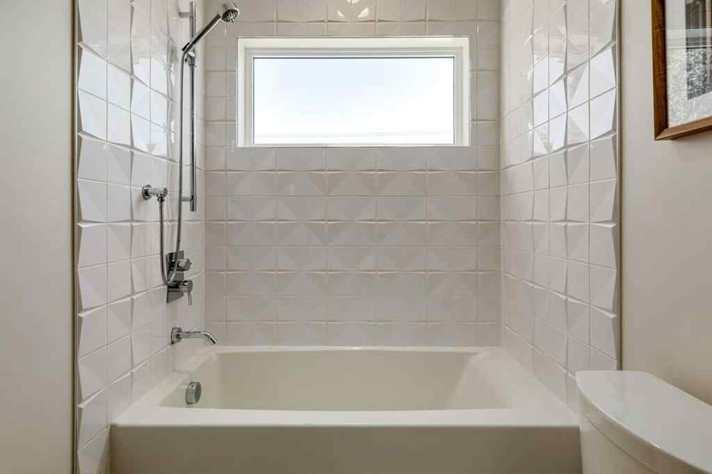 MLS® A2257474 - 2636 30 Street SW in Killarney/Glengarry Calgary, Residential