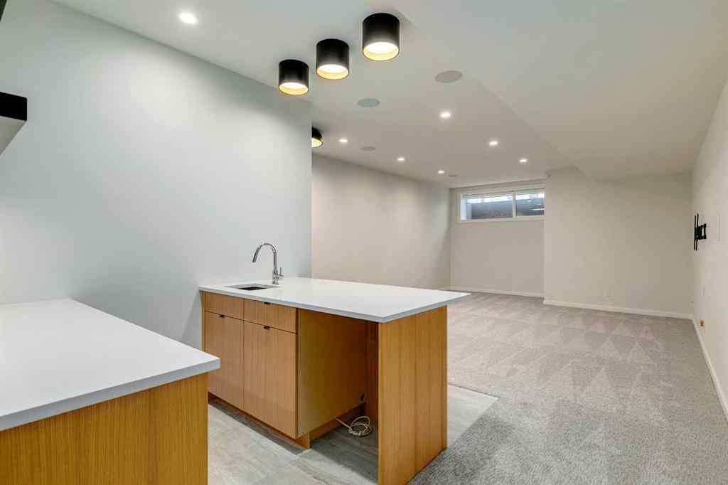 MLS® A2257474 - 2636 30 Street SW in Killarney/Glengarry Calgary, Residential