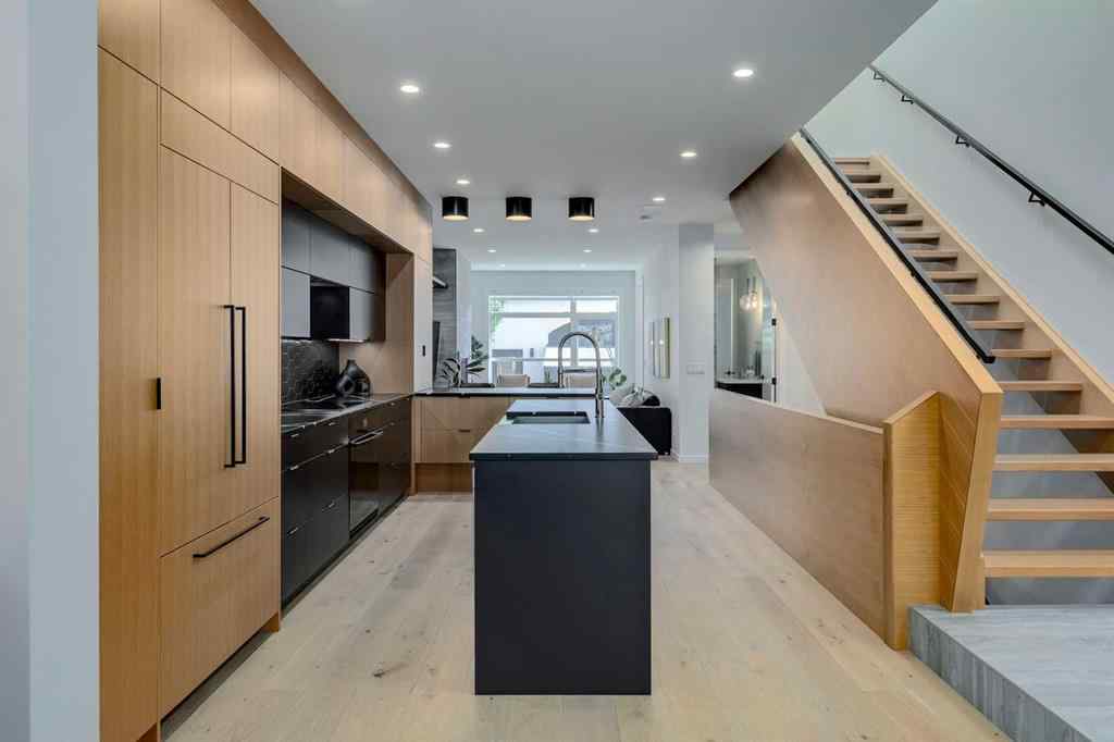 MLS® A2257474 - 2636 30 Street SW in Killarney/Glengarry Calgary, Residential