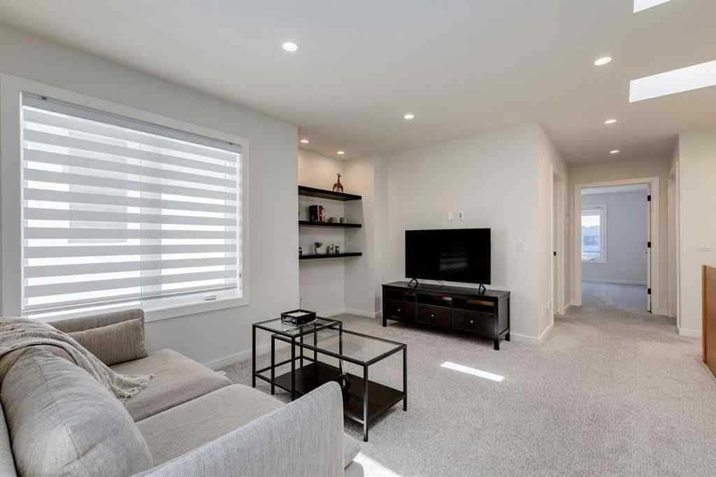 MLS® A2257474 - 2636 30 Street SW in Killarney/Glengarry Calgary, Residential