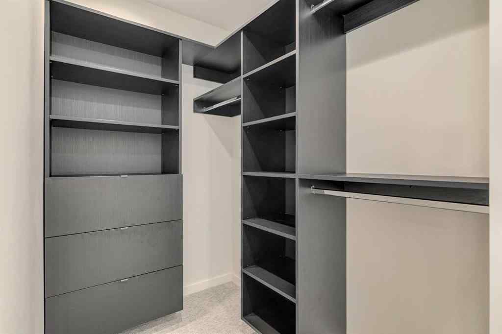 MLS® A2257474 - 2636 30 Street SW in Killarney/Glengarry Calgary, Residential