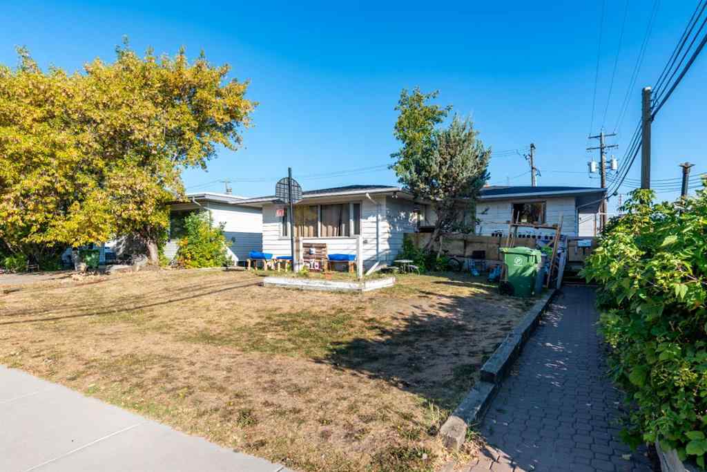 MLS® A2257479 - 5008 47 Street  in Central Business District Lloydminster, Residential