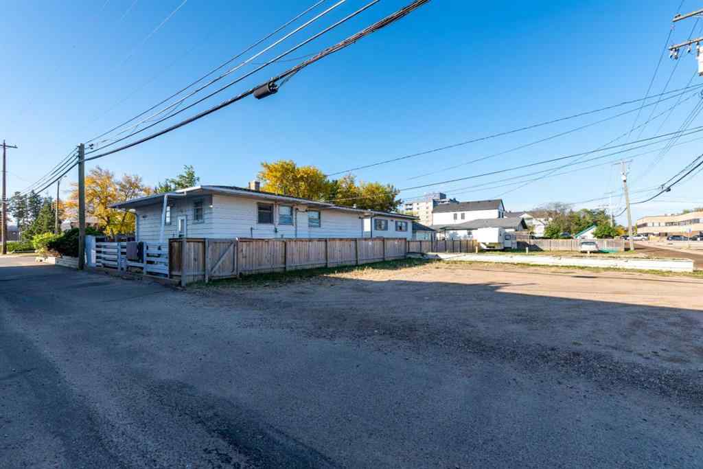 MLS® A2257479 - 5008 47 Street  in Central Business District Lloydminster, Residential