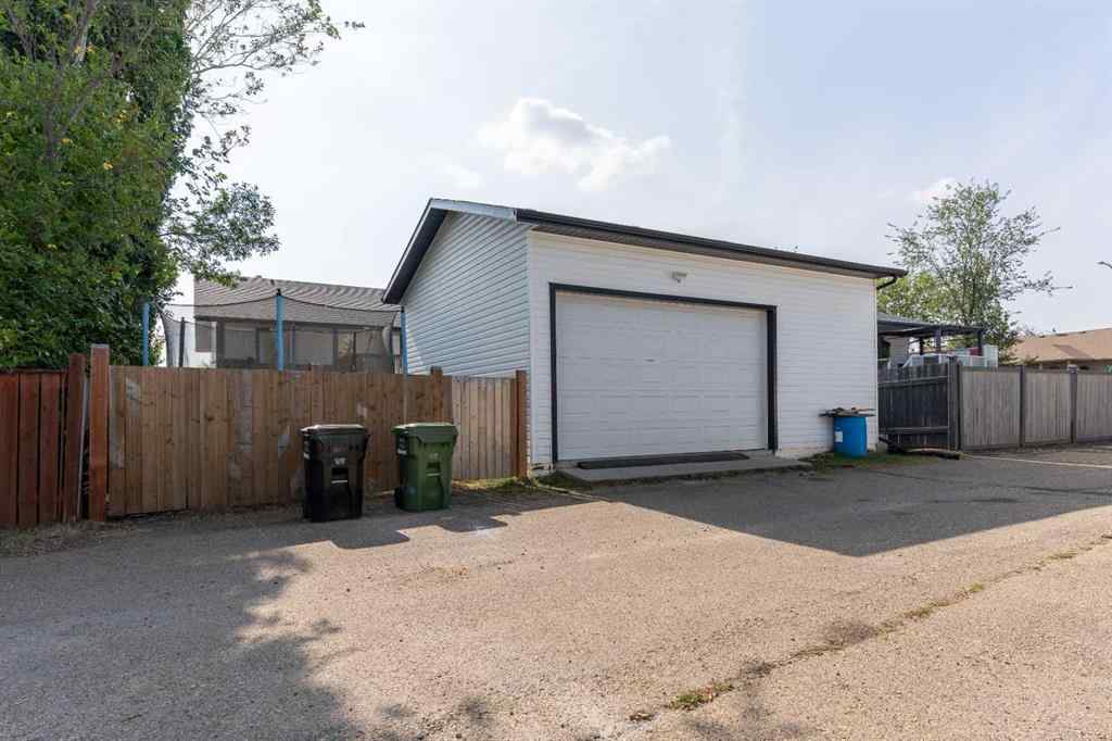 MLS® A2257482 - 6122 32 Avenue  in Century Meadows Camrose, Residential