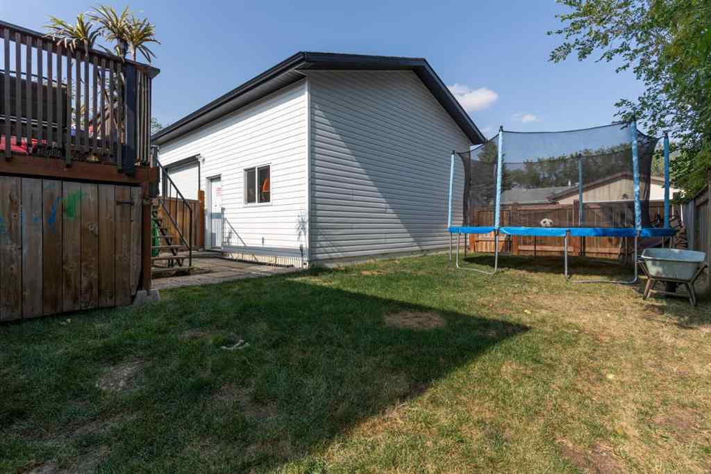 MLS® A2257482 - 6122 32 Avenue  in Century Meadows Camrose, Residential