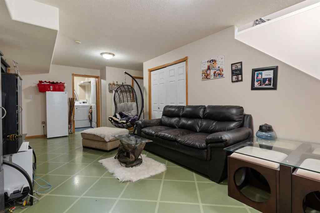 MLS® A2257482 - 6122 32 Avenue  in Century Meadows Camrose, Residential