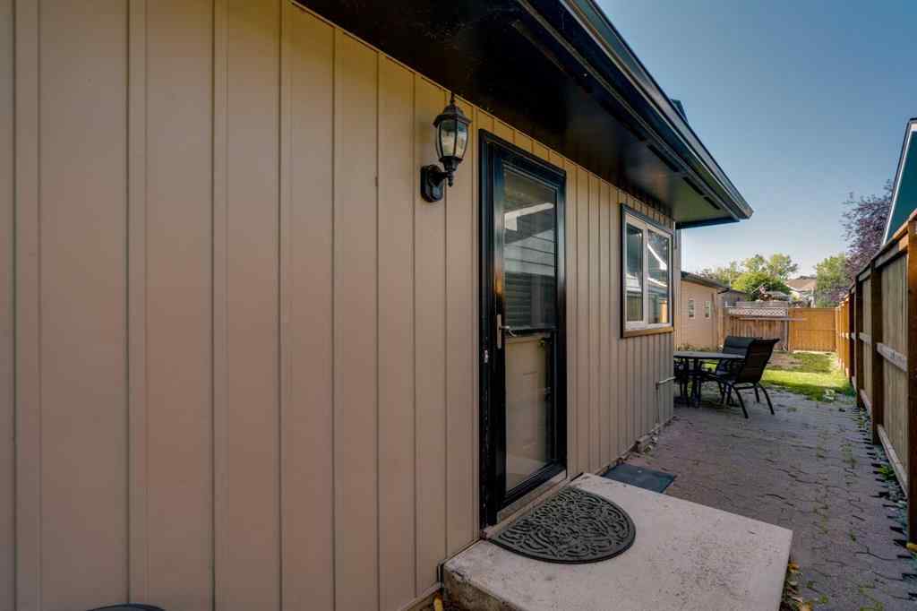 MLS® A2257483 - 415 Midridge Drive SE in Midnapore Calgary, Residential