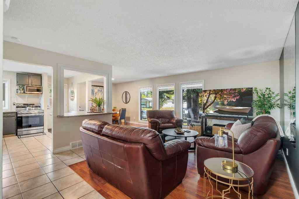 MLS® A2257483 - 415 Midridge Drive SE in Midnapore Calgary, Residential