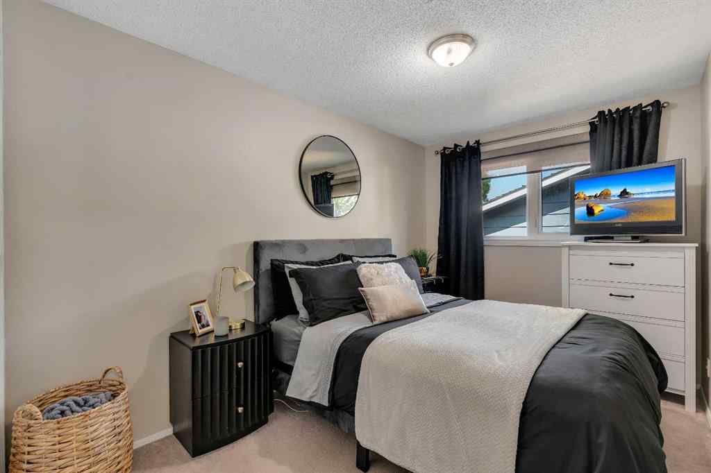 MLS® A2257483 - 415 Midridge Drive SE in Midnapore Calgary, Residential