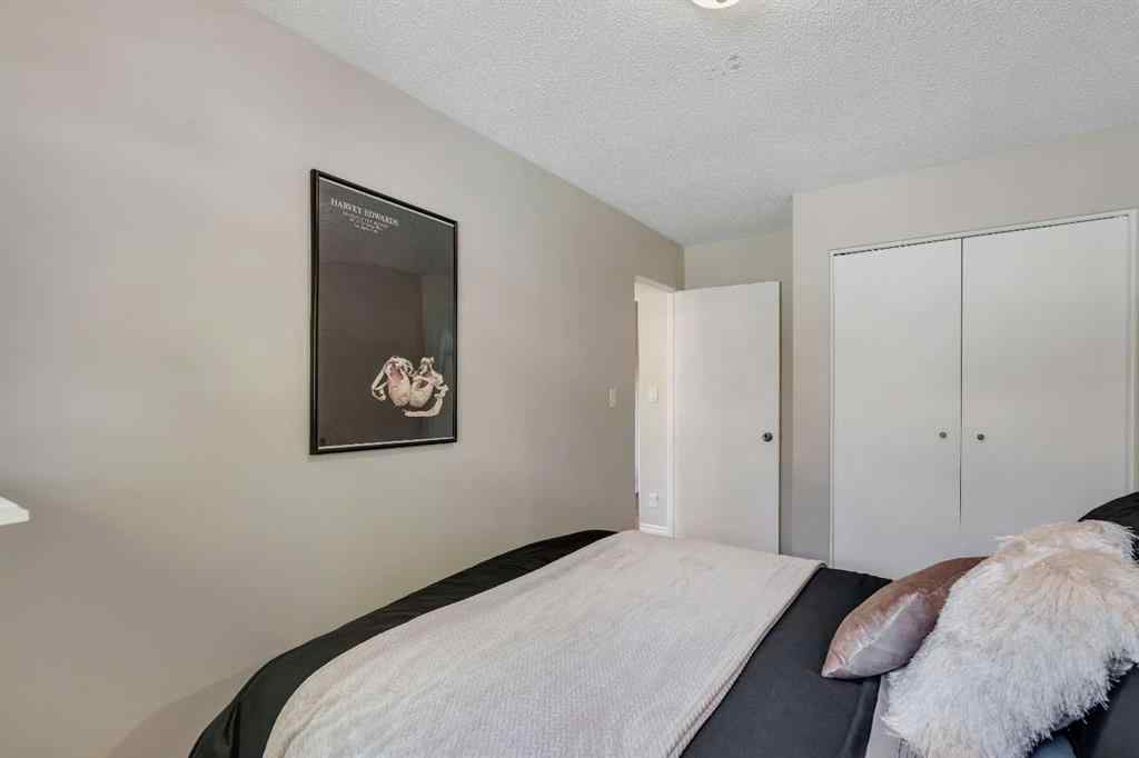 MLS® A2257483 - 415 Midridge Drive SE in Midnapore Calgary, Residential
