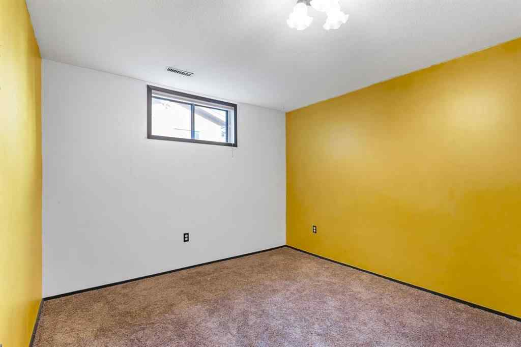 MLS® A2257485 - 5602 57 Avenue  in NONE Olds, Residential