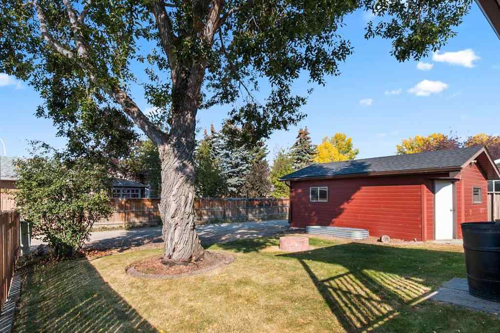 MLS® A2257485 - 5602 57 Avenue  in NONE Olds, Residential