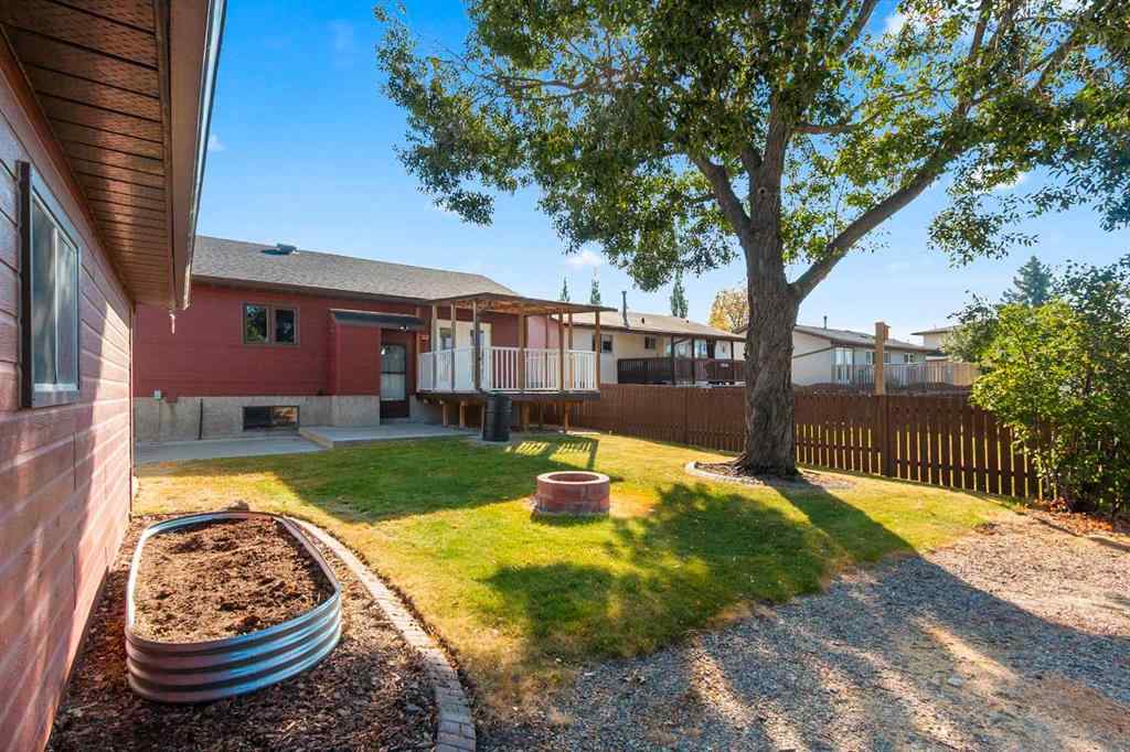 MLS® A2257485 - 5602 57 Avenue  in NONE Olds, Residential