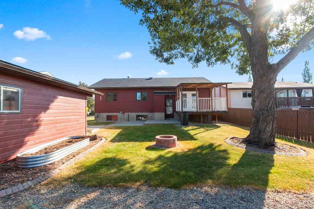 MLS® A2257485 - 5602 57 Avenue  in NONE Olds, Residential