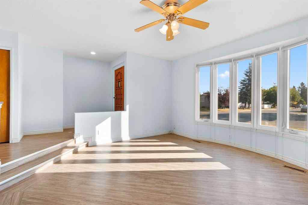 MLS® A2257485 - 5602 57 Avenue  in NONE Olds, Residential