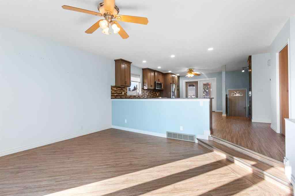 MLS® A2257485 - 5602 57 Avenue  in NONE Olds, Residential