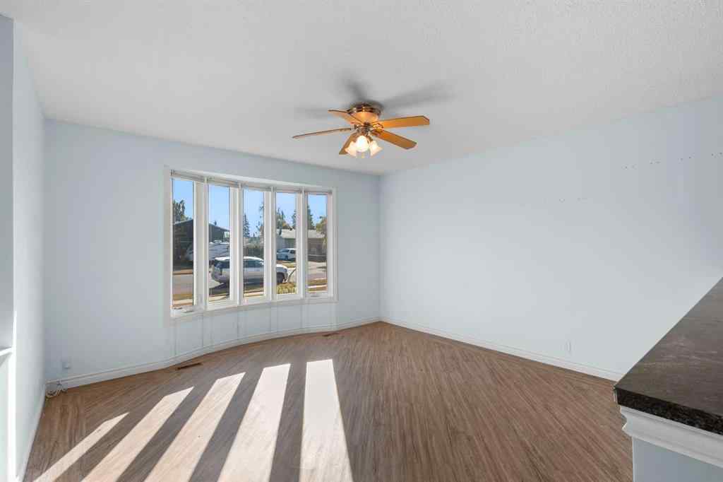 MLS® A2257485 - 5602 57 Avenue  in NONE Olds, Residential