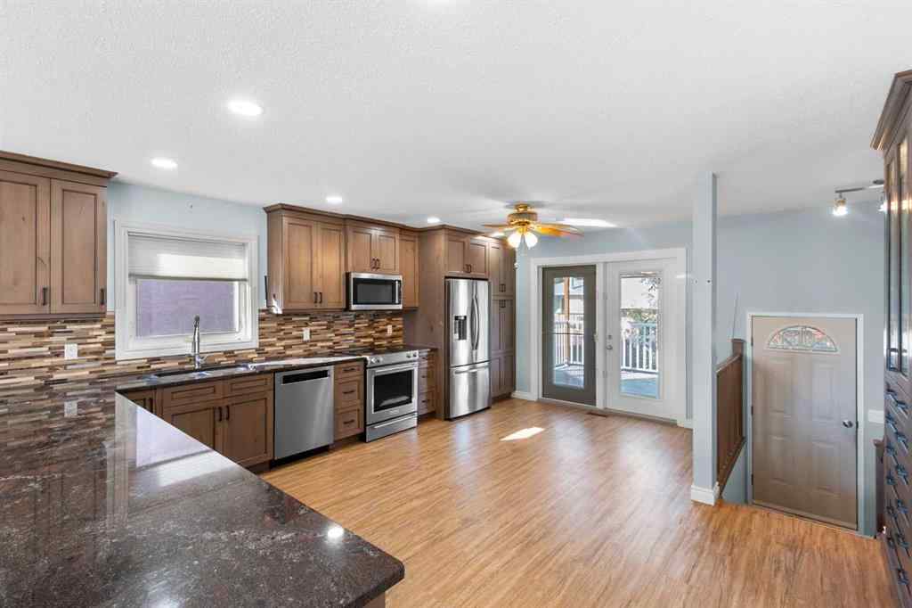 MLS® A2257485 - 5602 57 Avenue  in NONE Olds, Residential