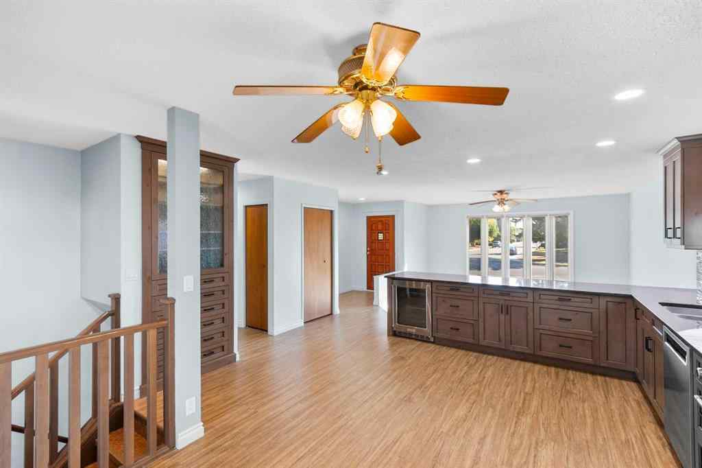 MLS® A2257485 - 5602 57 Avenue  in NONE Olds, Residential