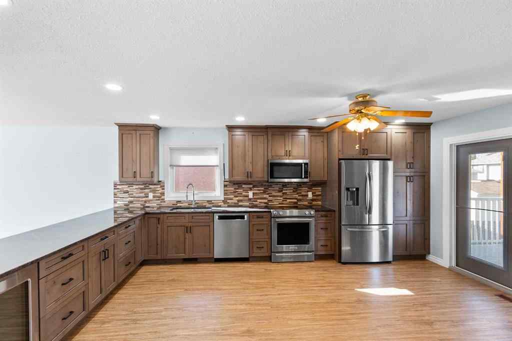 MLS® A2257485 - 5602 57 Avenue  in NONE Olds, Residential