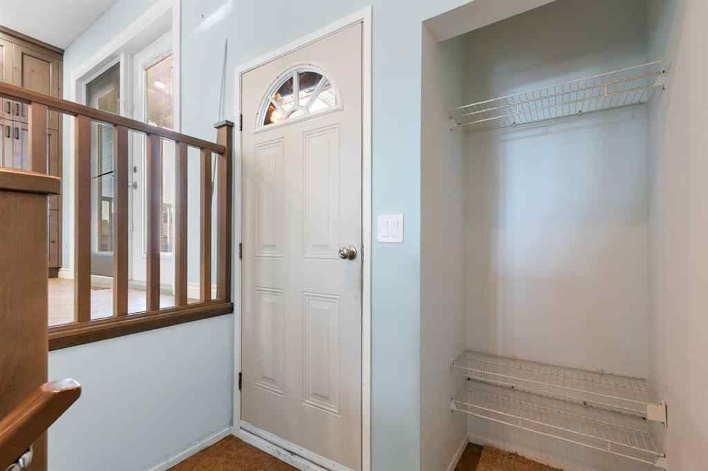 MLS® A2257485 - 5602 57 Avenue  in NONE Olds, Residential