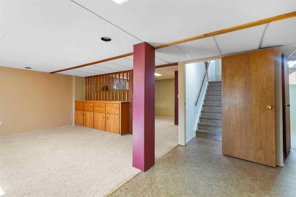 MLS® A2257485 - 5602 57 Avenue  in NONE Olds, Residential