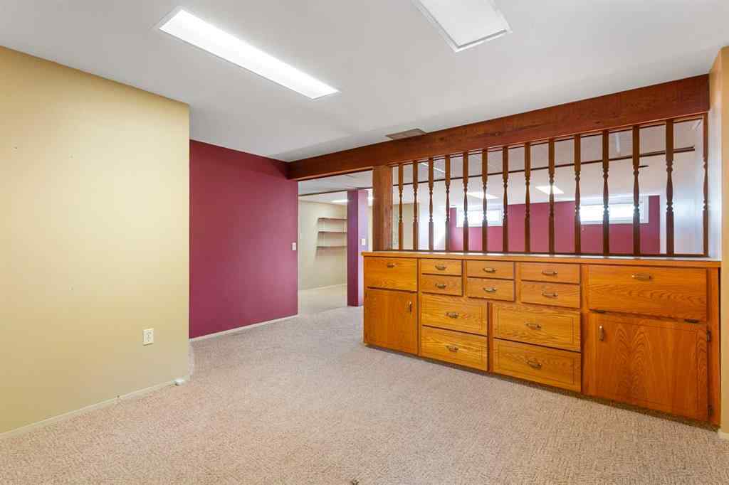 MLS® A2257485 - 5602 57 Avenue  in NONE Olds, Residential