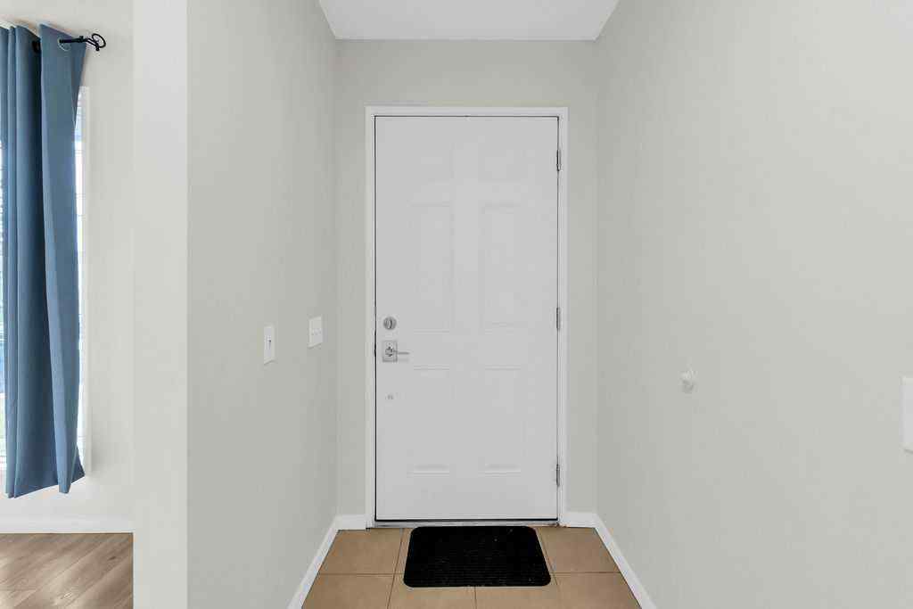 MLS® A2257486 - 10 Radcliffe Crescent SE in Albert Park/Radisson Heights Calgary, Residential