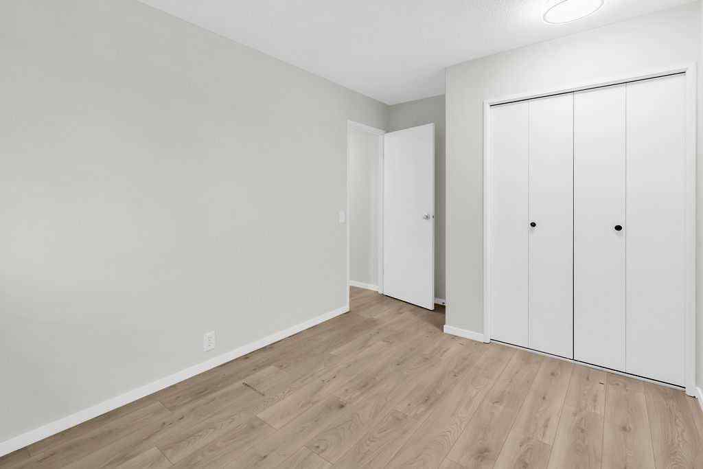 MLS® A2257486 - 10 Radcliffe Crescent SE in Albert Park/Radisson Heights Calgary, Residential