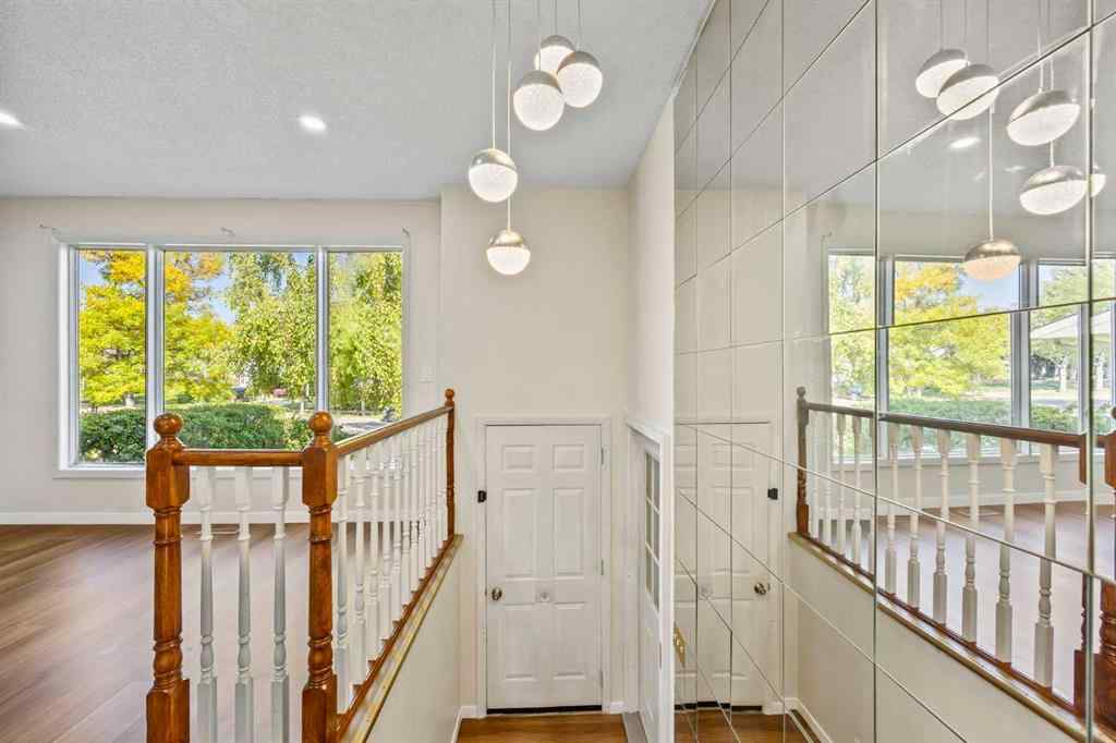 MLS® A2257487 - 6419 28 Avenue NE in Pineridge Calgary, Residential