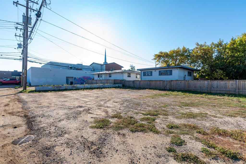 MLS® A2257492 - 5012 47 Street  in Central Business District Lloydminster, Residential