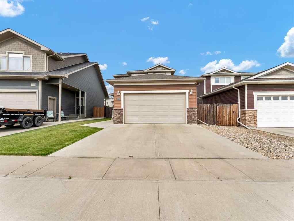 MLS® A2257494 - 592 Vista Drive SE in SE Southridge Medicine Hat, Residential