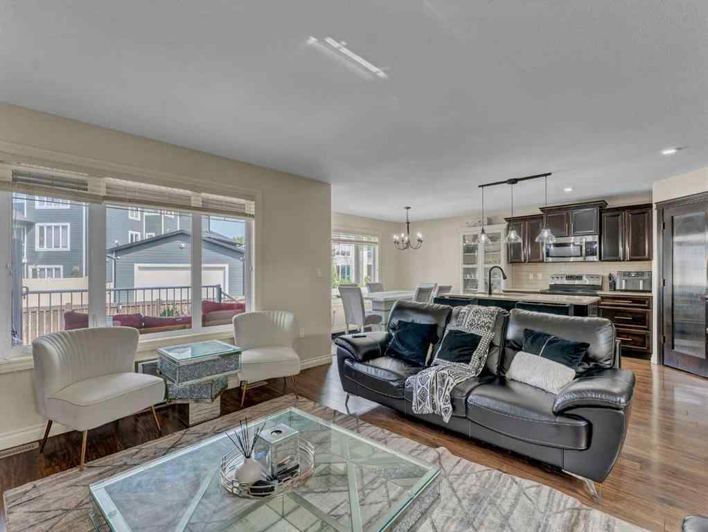 MLS® A2257494 - 592 Vista Drive SE in SE Southridge Medicine Hat, Residential