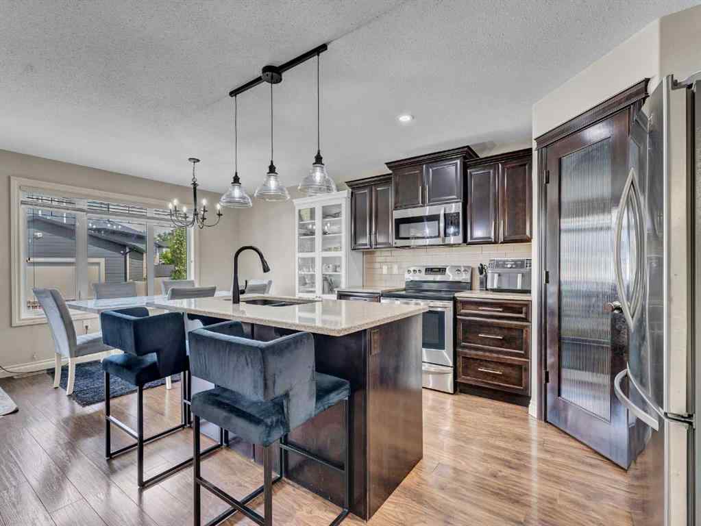 MLS® A2257494 - 592 Vista Drive SE in SE Southridge Medicine Hat, Residential
