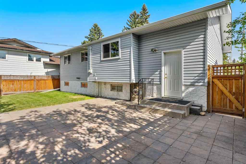 MLS® A2257498 - 1364 Lake Michigan Crescent SE in Bonavista Downs Calgary, Residential