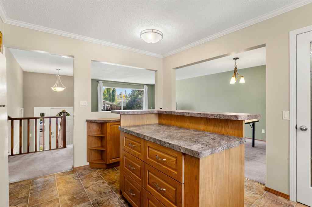 MLS® A2257498 - 1364 Lake Michigan Crescent SE in Bonavista Downs Calgary, Residential