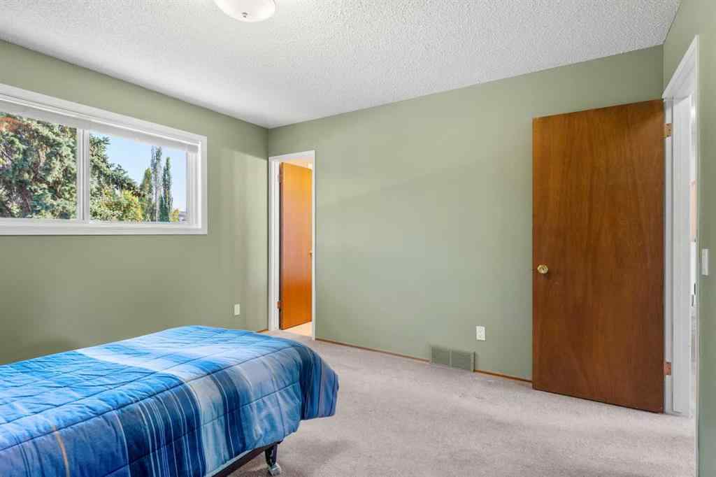 MLS® A2257498 - 1364 Lake Michigan Crescent SE in Bonavista Downs Calgary, Residential