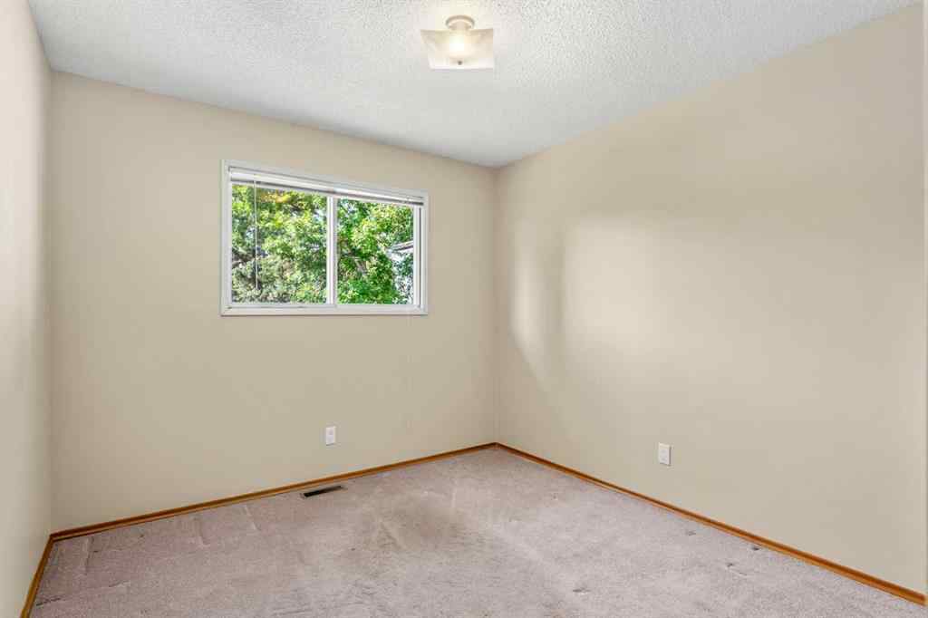 MLS® A2257498 - 1364 Lake Michigan Crescent SE in Bonavista Downs Calgary, Residential