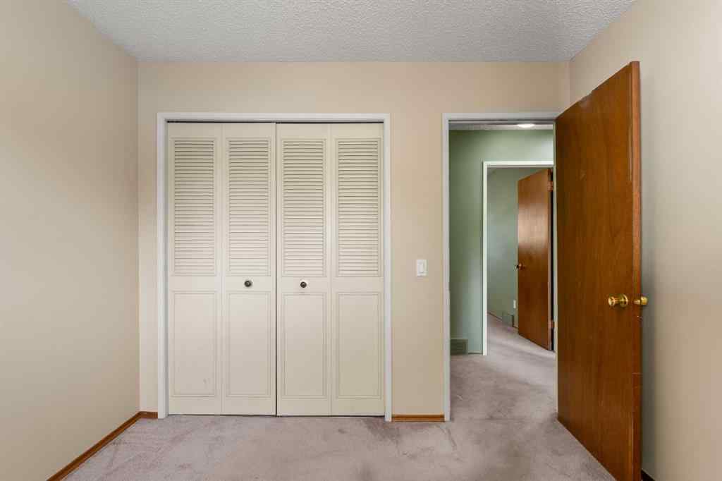 MLS® A2257498 - 1364 Lake Michigan Crescent SE in Bonavista Downs Calgary, Residential