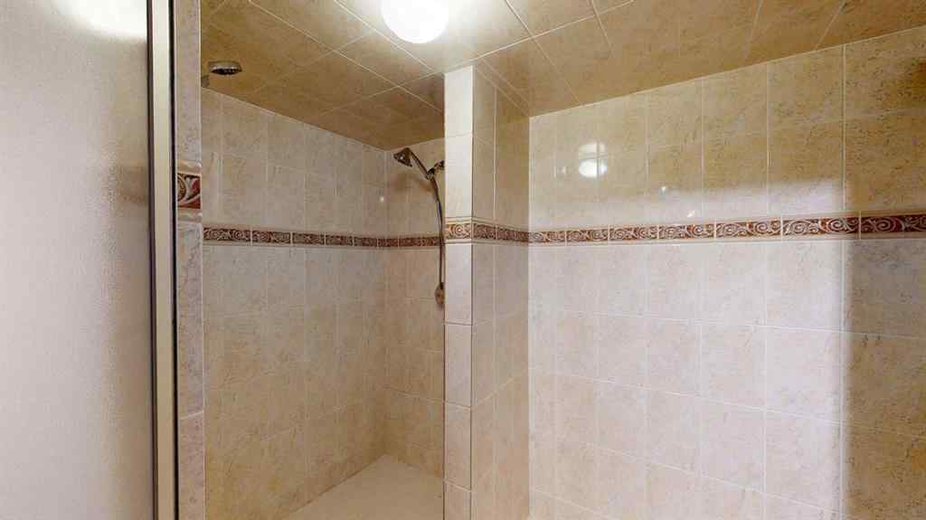 MLS® A2257509 - 195 Becker Crescent  in Dickinsfield Fort McMurray, Residential