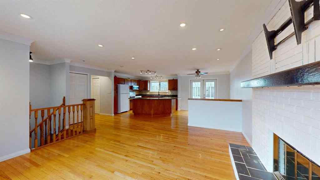 MLS® A2257509 - 195 Becker Crescent  in Dickinsfield Fort McMurray, Residential