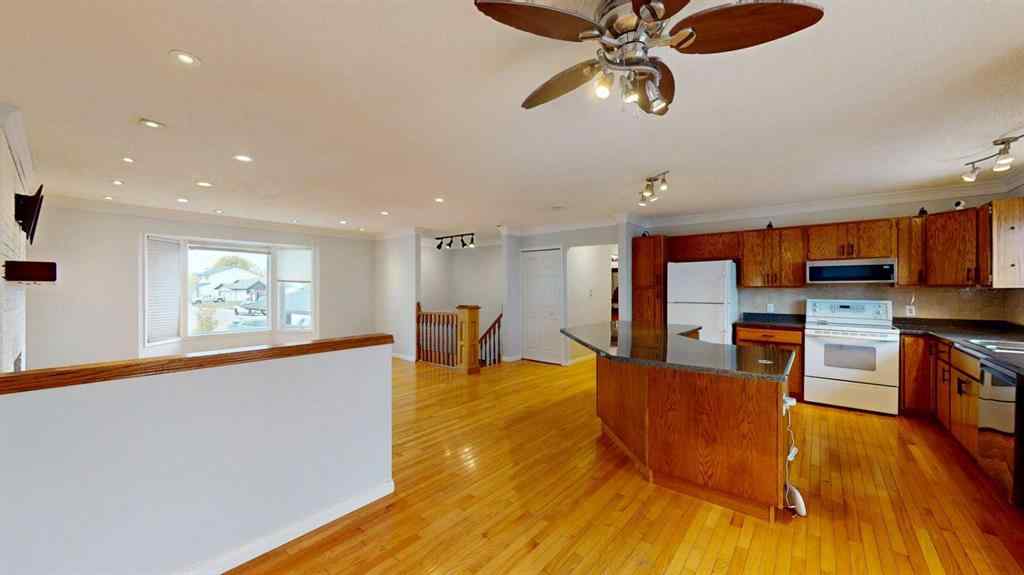 MLS® A2257509 - 195 Becker Crescent  in Dickinsfield Fort McMurray, Residential