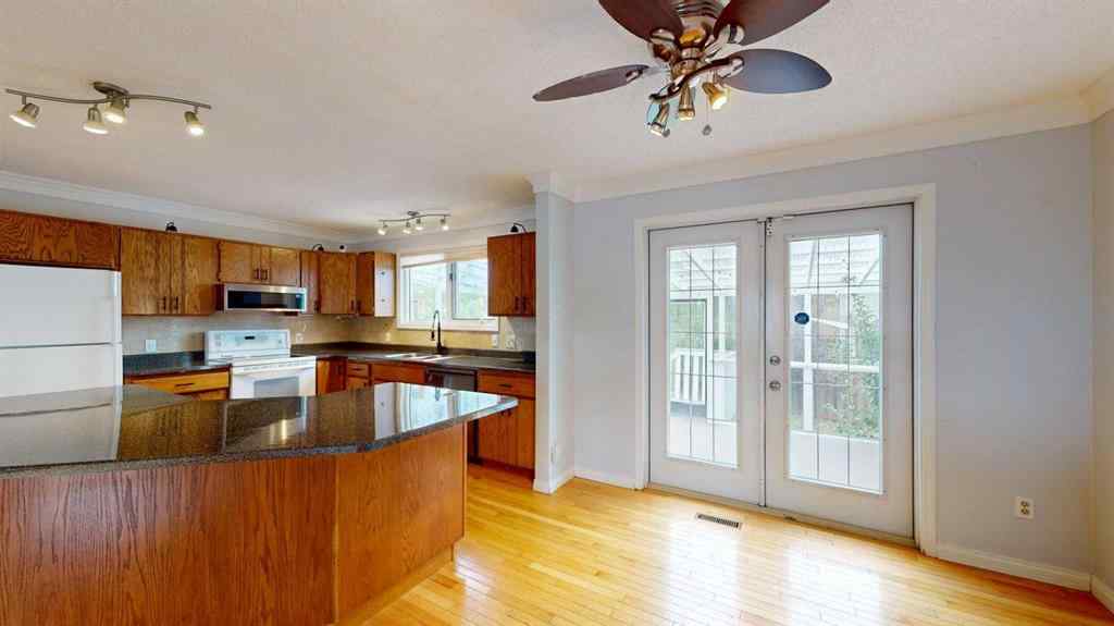 MLS® A2257509 - 195 Becker Crescent  in Dickinsfield Fort McMurray, Residential